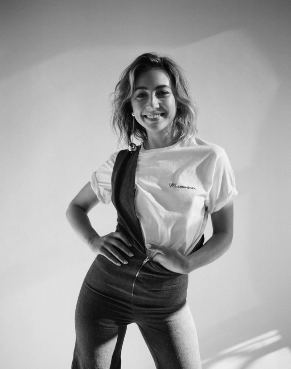 braless Fotos Mavournee Hazel naked photo 2017 braless Fotos Mavournee Hazel naked photo 2017